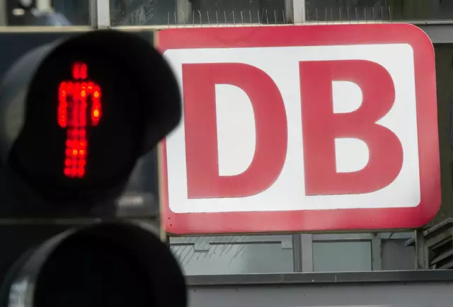 Verbände fordern die Deutsche Bahn dazu auf, die Abschaffung der Familienreservierung zu stoppen. (Archivbild) | Foto: Peter Kneffel/dp