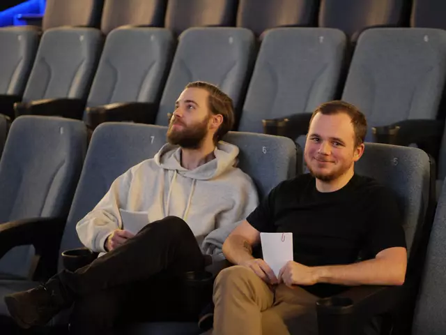 Die Moderatoren Dominik Dusold (li.) und Paul Gerlach. | Foto: Kayleigh Yankers