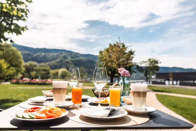 Traumhaft: Das Frühstück auf der Hotelterrasse. | Foto: Frederick Sams