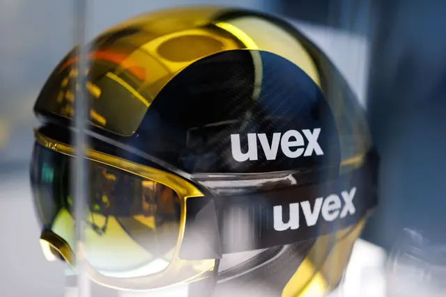 Der Brillen-Hersteller uvex wird in Teilen an einen Finanzinvestor verkauft. (Archivbild) | Foto: Daniel Karmann/dpa