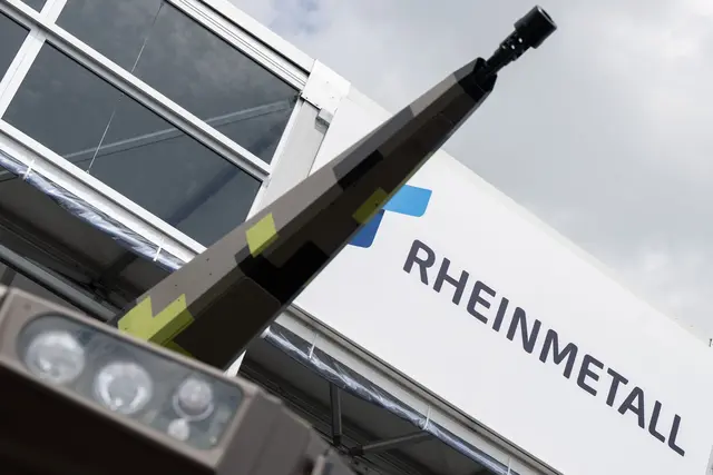 Das Flugabwehr-Geschütz Skyranger von Rheinmetall bei der Berliner Luft- und Raumfahrtausstellung (ILA) im Jahr 2024. Die Waffenschmiede boomt. | Foto: Sebastian Gollnow/dpa