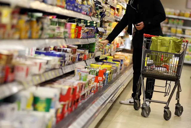 Nach 20 Uhr noch mal schnell zum Supermarkt? - In Bayern weiterhin nicht möglich. (Symbolbild) | Foto: Oliver Berg/dpa
