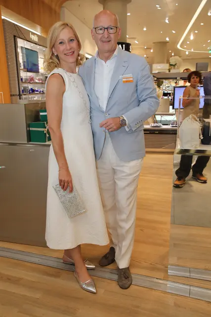 Gastgeber: Martin Kusch, Geschäftsführer Breuninger Nürnberg, mit Gattin Eva-Maria. | Foto: Jürgen Friedrich
