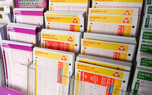 5,28 Millionen Euro Gewinn für 6,25 Euro Einsatz - in diesem Fall hat sich das Glücksspiel gelohnt. 
 | Foto: Jens Kalaene/dpa-Zentralbild/dpa
