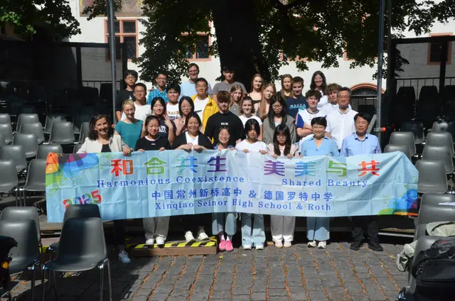 Roths Zweite Bürgermeisterin Claudia Lux begrüßte die Austauschschüler*innen aus Changzhou, die Mitte Juli zu Gast in Roth waren.  | Foto: Stadt Roth