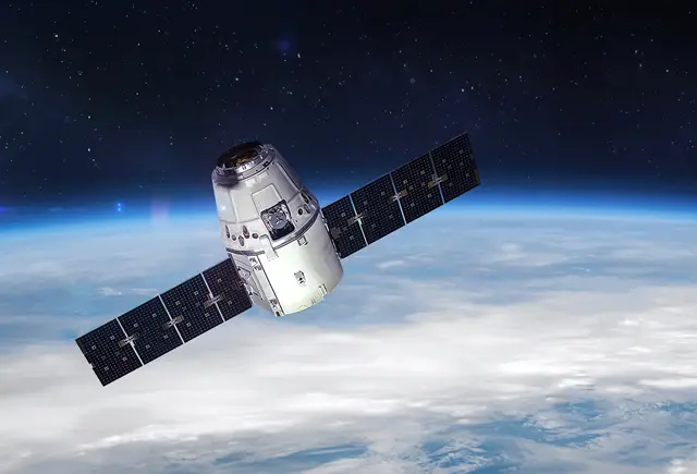 Herkömmliche Satelliten sind in der Produktion extrem teuer und wegen ihrer Größe für Anwendungsbereiche in niedrigen Erdumlaufbahnen ungeeignet. | Foto: © dimazel/AdobeStock