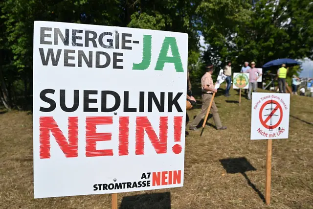 Nicht alle Bürger begrüßen das Projekt. | Foto: Martin Schutt/dpa