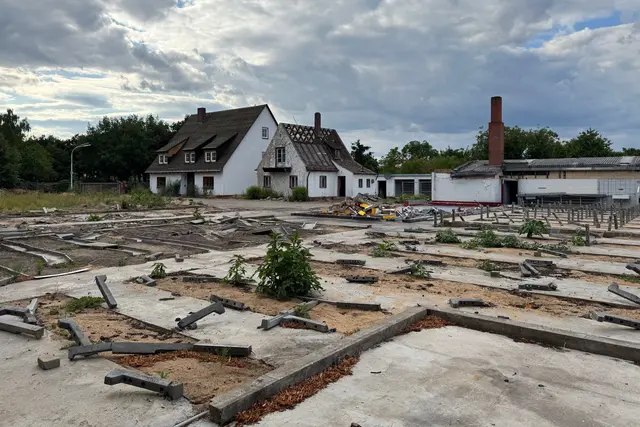 Durch die Integration des Areals der ehemaligen Gärtnerei Sauerbrey wird der Westpark um rund 7 000 Quadratmeter Grünfläche erweitert. | Foto: André Winkel / Stadt Nürnberg