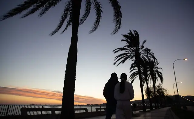 Viele Hotelzimmer und Ferienwohnungen sind laut Deutschem Reiseverband im September schon etwas günstiger. | Foto: Clara Margais/dpa (Symbolbild)