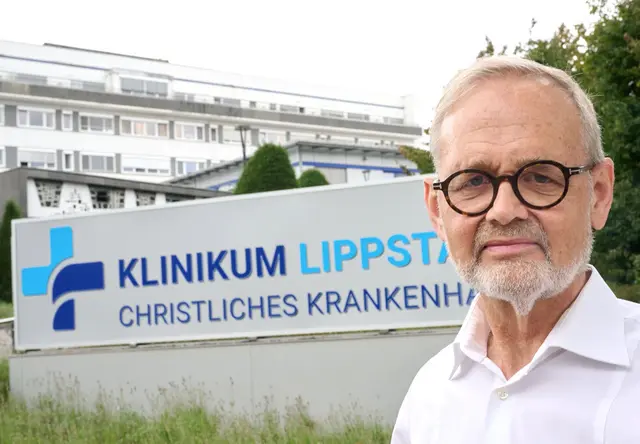 Der langjährige Chefarzt wehrt sich mit einer Klage. | Foto: © Bernd Thissen/dpa
