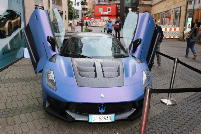 Regennasse Schönheit: Maserati GT2 Stradale (640 PS, 720 Nm, 324 km/h). | Foto: M. Stingl