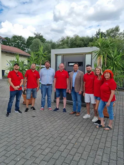 Das Team der Glaserei Reich zum 10-jährigen Jubiläum | Foto: Stadt Roth