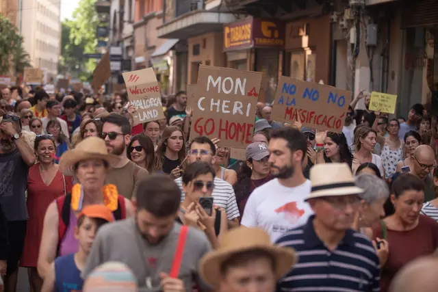 Sind Touristen nicht mehr willkommen?  | Foto: Clara Margais/dpa (Archivbild)