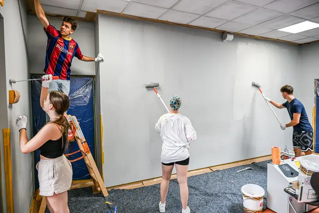 Doch dann ging die Farbe nicht mehr ab. | Foto: Jason Tschepljakow/dpa