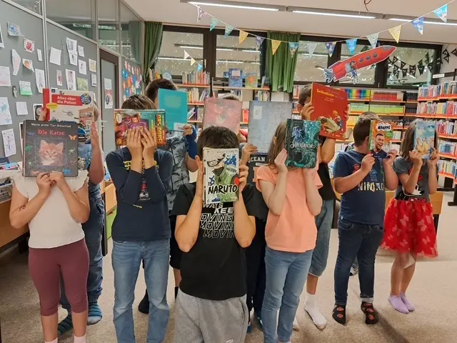 Zu den jungen Besucherinnen und Besuchern gehören neben Schul-, Hort- und Kindergartenklassen aus Oberasbach auch Schülerinnen und Schüler der Elisabeth-Krauß-Schule. | Foto: © Stadt Oberasbach