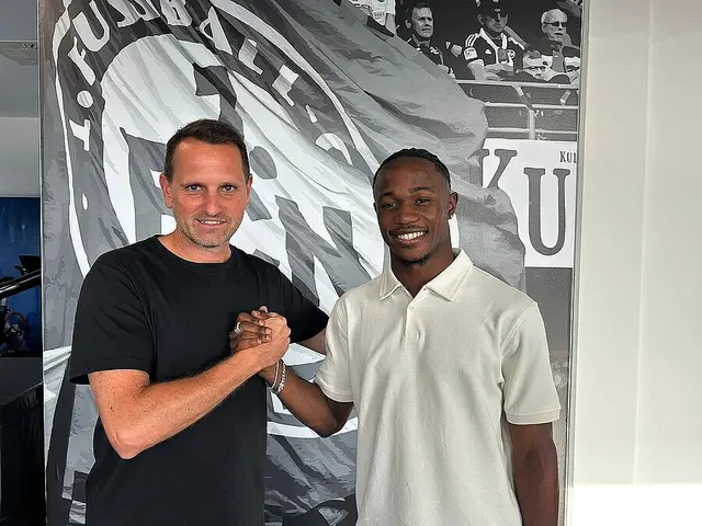 Sport-Vorstand Joti Chatzialexiou (l.) hat einen weiteren Stürmer verpflichtet. Mohamed Ali Zoma (r.) schließt sich mit sofortiger Wirkung dem FCN an und wird sofort mit dem Team auf dem Platz trainieren. Der 21-jährige Angreifer war zuletzt in Italien bei UC AlbinoLeffe unter Vertrag. | Foto: 1. FCN