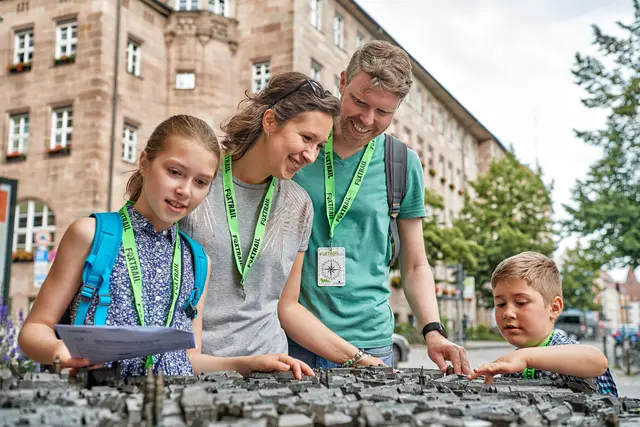 Schnitzeljagd in der Nürnberger Altstadt.  | Foto: © floriantrykowski.com
