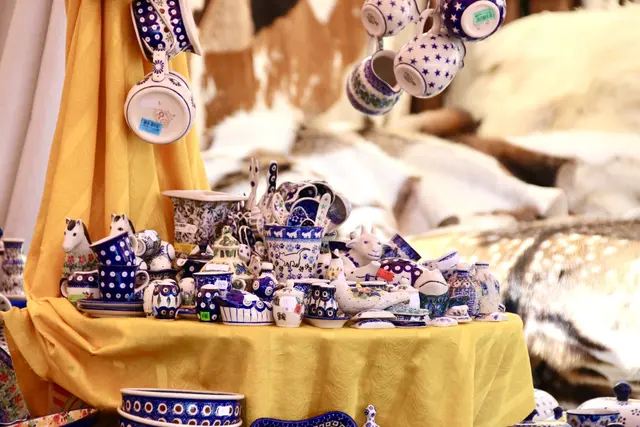 Schwerpunkt des Herbstmarktes sind Geschirr und Haushaltswaren.  | Foto: Nicole Fuchsbauer