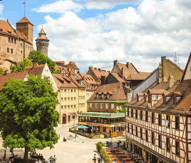 Am Dienstag, 23. September 2025, sind Ideen der Bürger für die Altstadt gefragt. In der Zukunftswerkstatt Altstadt können Interessierte gemeinsam mit Oberbürgermeister Marcus König erste Prioritäten für die künftige Entwicklung der Altstadt setzen. | Foto: Nicole Fuchsbauer