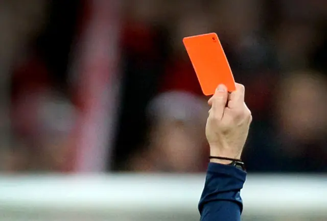 Der DFB wertet bereits die sinkenden Zahlen als Erfolg. | Foto: Patrick Seeger/dpa