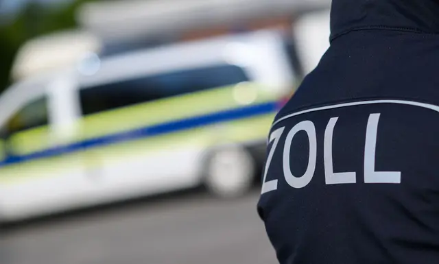 Die Finanzkontrolle Schwarzarbeit des Hauptzollamts Nürnberg hat zu dem Fall ermittelt. (Symbolbild) | Foto: Julian Stratenschulte/dpa