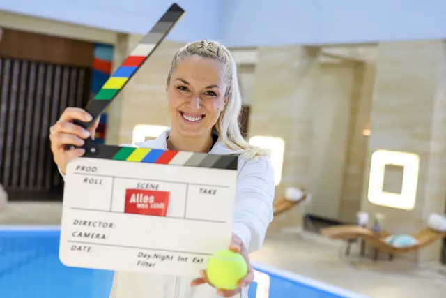 Set statt Centre Court: Tennisspielerin Sabine Lisicki übernimmt eine kleine Rolle in der RTL-Vorabendserie «Alles was zählt». | Foto: Christoph Reichwein/dpa