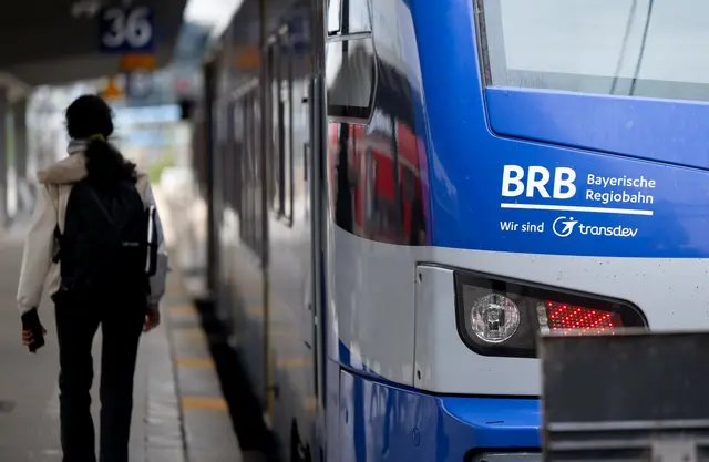 Über mehrere Monate hinweg wird die Bahnstrecke saniert.  | Foto: (Archivbild)Sven Hoppe/dpa