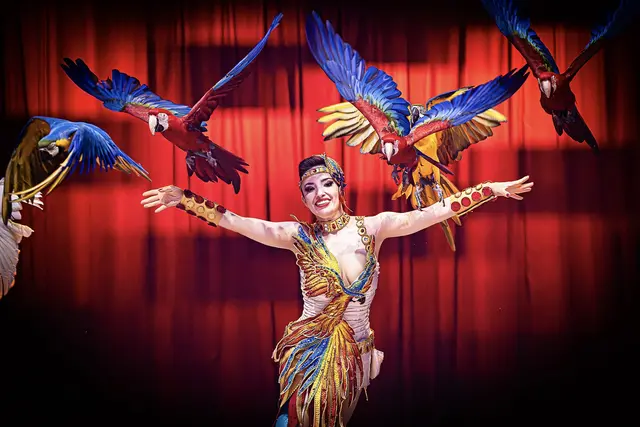 Foto: Zirkus CHARLES KNIE. Vom 15. bis 26. Oktober auf dem Volksfestplatz am Dutzendteich.