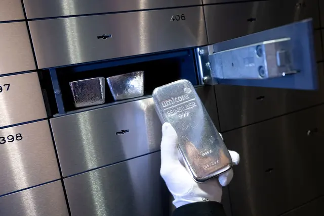Auch Silber wird immer teurer. | Foto: Sven Hoppe/dpa (Symbolbild)