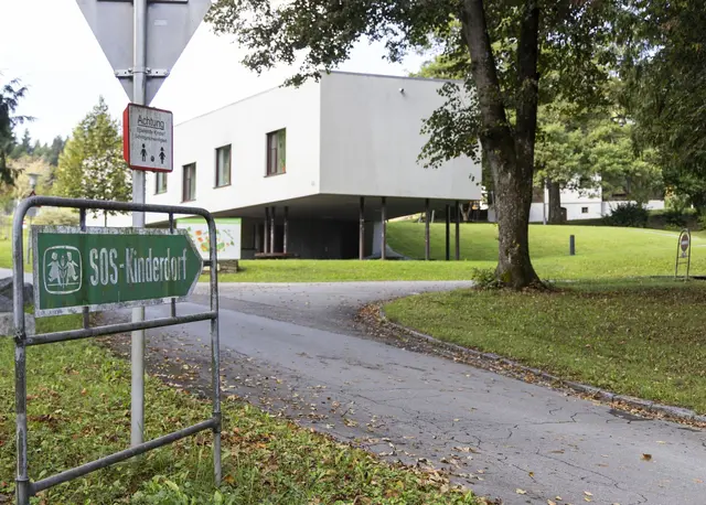 Eine Kommission soll den Umgang mit Missbrauchsfällen in SOS-Kinderdörfern aufarbeiten. (Archivbild) | Foto: Wolfgang Jannach/APA/dpa