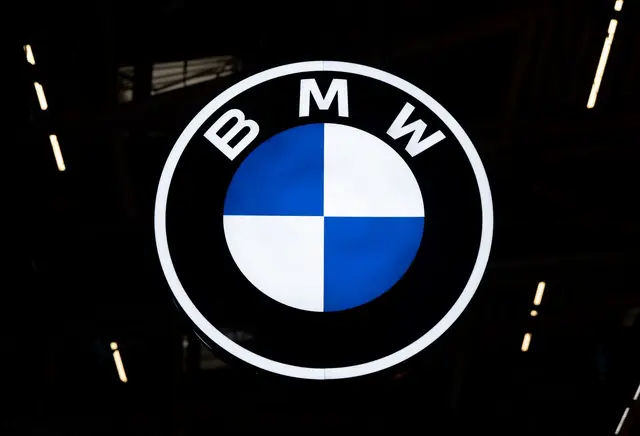 BMW ruft hunderttausende Autos zurück. | Foto: Sven Hoppe/dpa