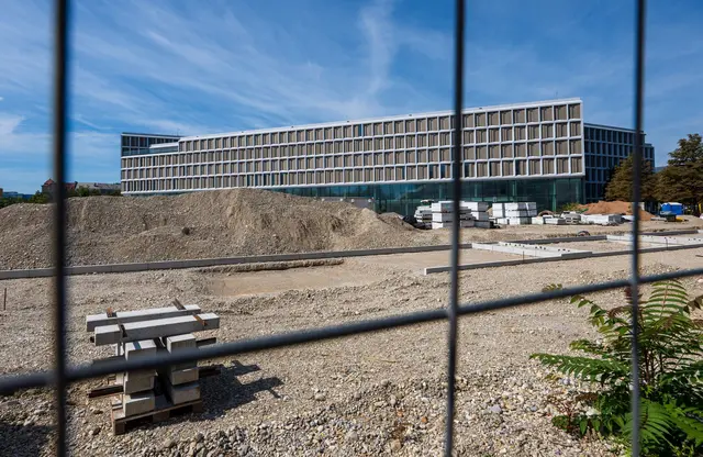 Teurer als geplant, wie so vieles: das neue Strafjustizzentrum in München. (Archivbild) | Foto: Peter Kneffel/dpa