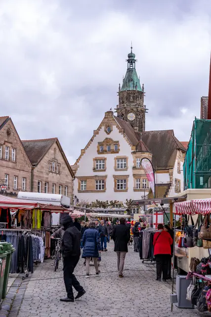 Zum Matthäusmarkt ist die Rother Innenstadt wieder mit Leben erfüllt.  | Foto: Salvatore Giurdanella