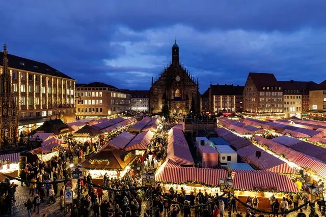 Der Nürnberger Christkindlesmarkt wird am 28. November eröffnet und geht bis zum 24. Dezember. (Archivbild) | Foto: Daniel Karmann/dpa