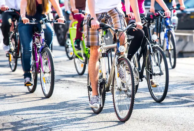 Der Ausbau der westlichen Königstraße zur Fahrradstraße beginnt am 27. Oktober 2025. | Foto: zozzzzo/stock.adobe