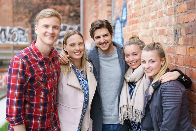 Trotz der Wirtschafts-Dauerkrise und anderer Probleme fühlt sich die Mehrzahl der Befragten in Deutschland wohl. | Foto: contrastwerkstatt-stock.adobe.com (Symbolbild)