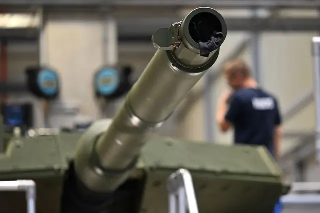 Der Leopard 2 A8 ist nach Militärangaben der erste Neubau eines Kampfpanzers für die Bundeswehr seit 1992. | Foto: Swen Pförtner/dpa