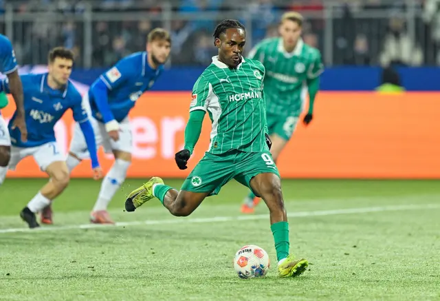 Noah Futkeus Doppelpack konnte keinen Sieg für Fürth sicherstellen. | Foto: Uwe Anspach/dpa