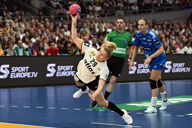 Kapitänin Antje Döll geht in jedem Spiel voran. | Foto: © Federico Gambarini/dpa