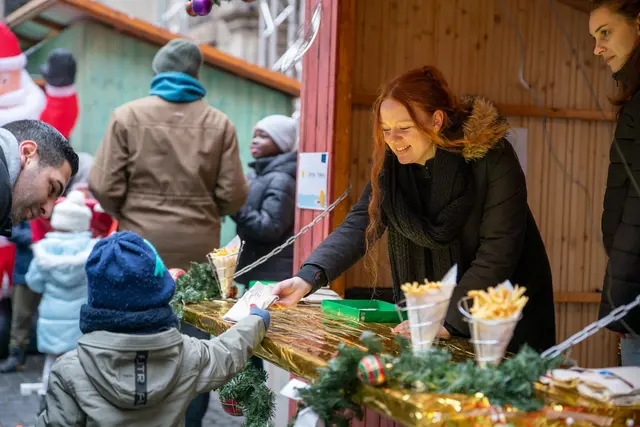 Etwa 100 fleißige Helfer sind in diesen Tagen im Einsatz, um den Markt auf die Beine zu stellen. | Foto: oh