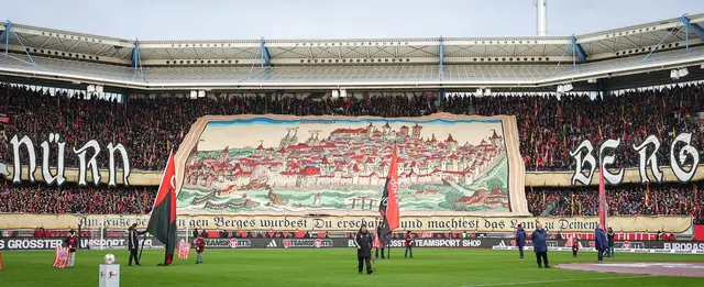 Die Nürnberger Fans zeigten ein imposante Choreographie. | Foto: Daniel Karmann/dpa