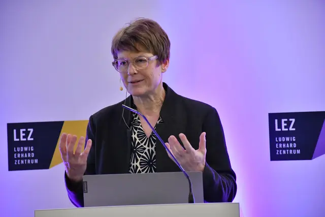Prof. Veronika Grimm im LEZ mit einem Weckruf an die Politik. | Foto: LEZ