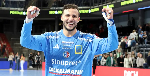 #JockiFoto, Erlangen: HCE-Torwart Khalifa Ghedbane bekam für seine spektakulären Paraden tosenden Applaus von den über 5000 Fans in der ARENA.