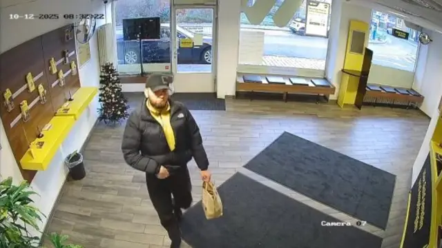 Foto des Tatverdächtigen.  | Foto: © Polizeipräsidium Mittelfranken