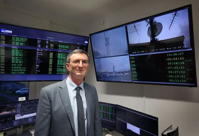 Hakan Kayal glaubt fest an intelligentes Leben außerhalb der Erde. | Foto: Karl-Josef Hildenbrand/dpa