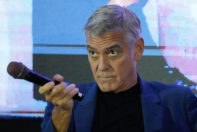 Hollywoodstar George Clooney ist nicht um eine Antwort verlegen, wenn der US-Präsident gegen ihn schießt. (Archivbild) | Foto: Aaron Favila/AP/dpa