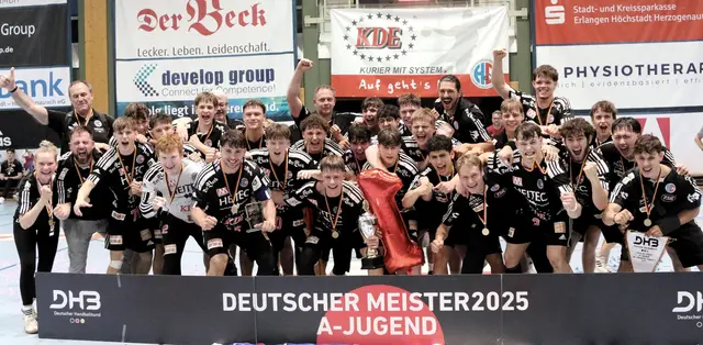 Die erfolgreiche Jugendarbeit trägt Früchte. Die Jugend des HC Erlangen holt 2025 gleich zwei Deutsche Meistertitel nach Erlangen (Jockifoto, Erlangen)