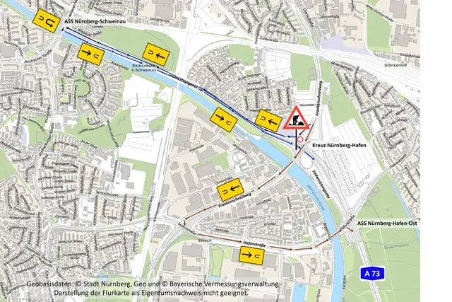 Während der Brückenbauarbeiten am Kreuz Nürnberg können Verkehrsteilnehmende in Richtung Feucht die Baustelle über zwei alternative Routen umgehen. Die übliche Auffahrt vom Frankenschnellweg auf die Südwesttangente muss während des Einhubs einer provisorischen Behelfsbrücke für mehrere Tage gesperrt werden. | Foto: Stadt Nürnberg, Geo und © Bayerische Vermessungsverwaltung