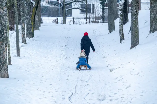 Milde Luft bringt am Mittwoch Entspannung bei der Wetterlage. (Symbolbild) | Foto: Armin Weigel/dpa