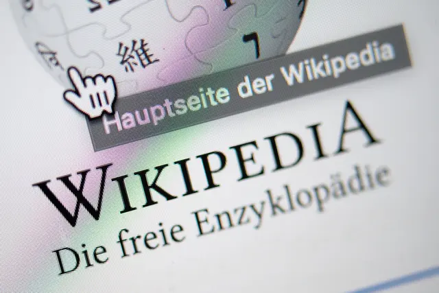 Wikipedia feiert am 15. Januar ihr 25-jähriges Bestehen.  | Foto: Sebastian Gollnow/dpa (Archivbild)
